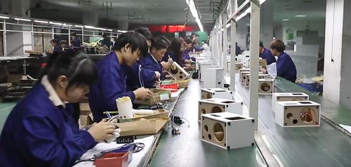 機(jī)器人進(jìn)廠會(huì)大批淘汰工人嗎？——從自動(dòng)化車間看未來就業(yè)趨勢(shì)